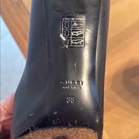 Gucci Sachalin Black Pumps with silver logo buckle 8m 38EU - Picture 3 of 16